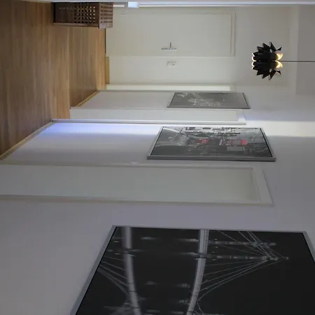 בית הארחה Freddapp One 3*