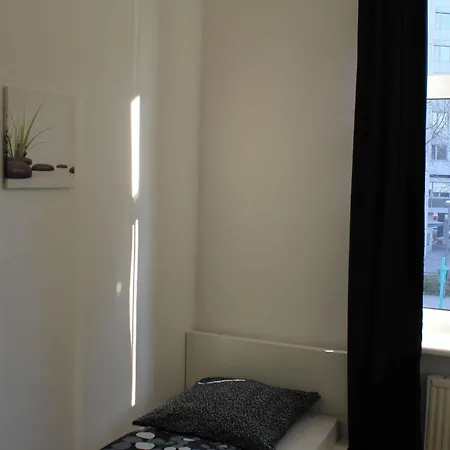 Freddapp One Guest house 3*